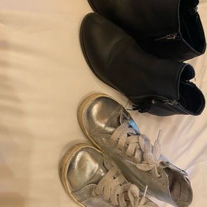 7 pairs of kidpik girl shoes size 2